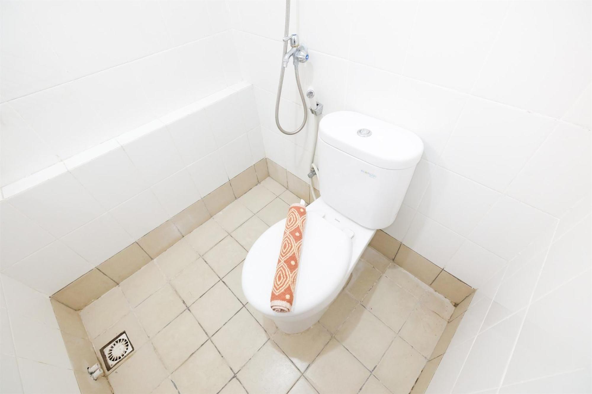 Apartment Affordable 2br Bassura By Travelio